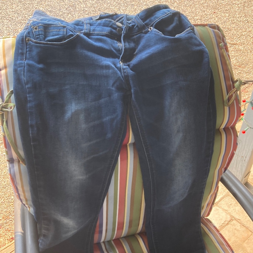 Twenty one black by rue 21 dark blue with no rips at all and mid rise Flex.